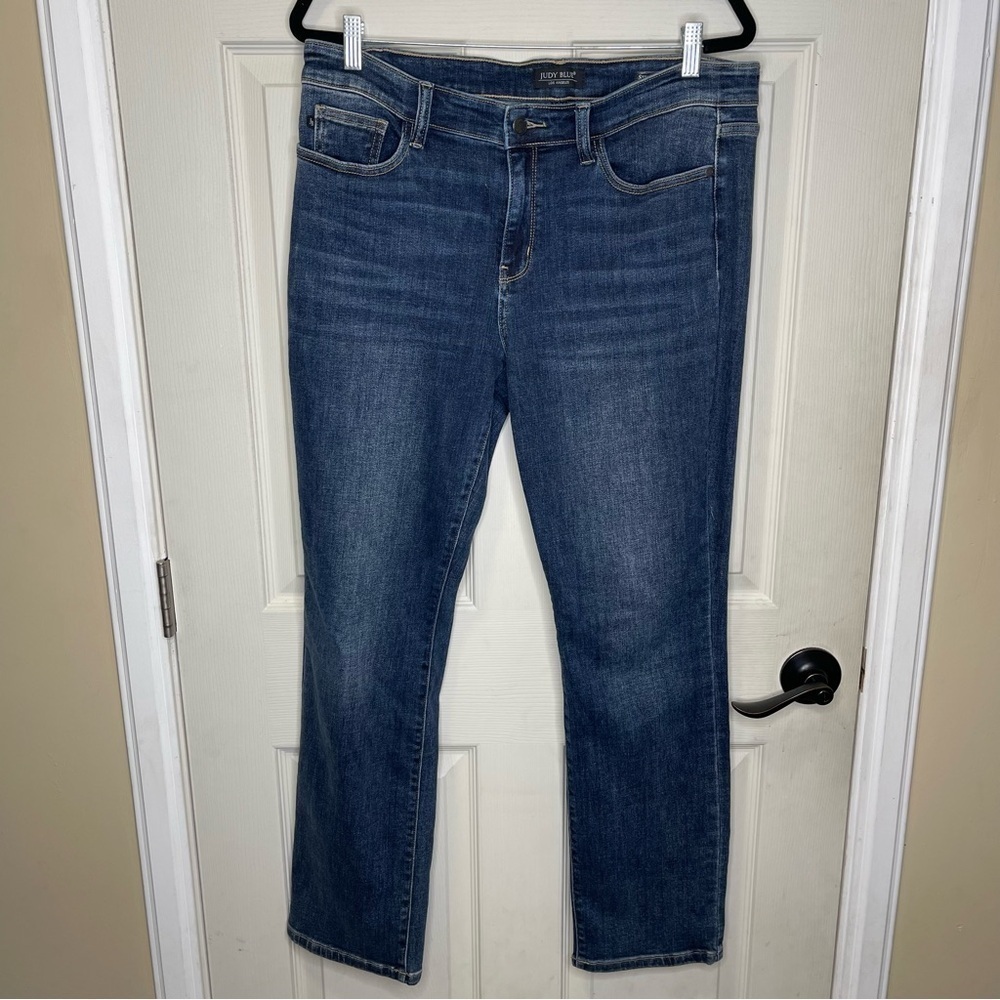 Judy Blue Women’s Straight Fit Blue Wash Denim Jeans Size 15/32